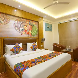 Fabhotel Prime Star 17 - Nr Yashobhoomi Convention Centre Hotel